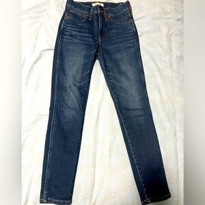 Madewell 10” High-Rise Skinny Jeans. Size 25P.